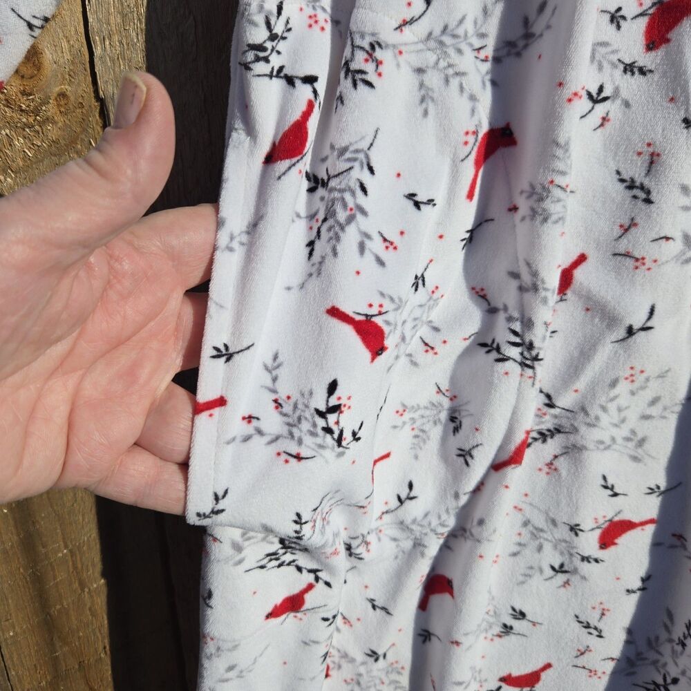 Aria Collection Nightgown Womens Size XL Red Cardinal Bird Fleece Pockets Cozy - Picture 5 of 8
